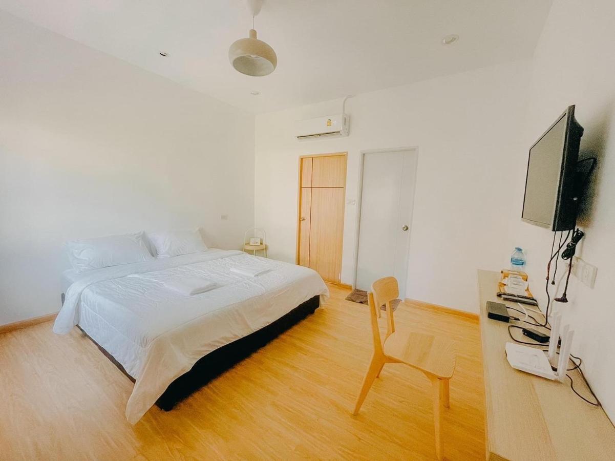 Sea Bear Resort ซีแบร์รีสอร์ต Koh Phayam Exterior photo